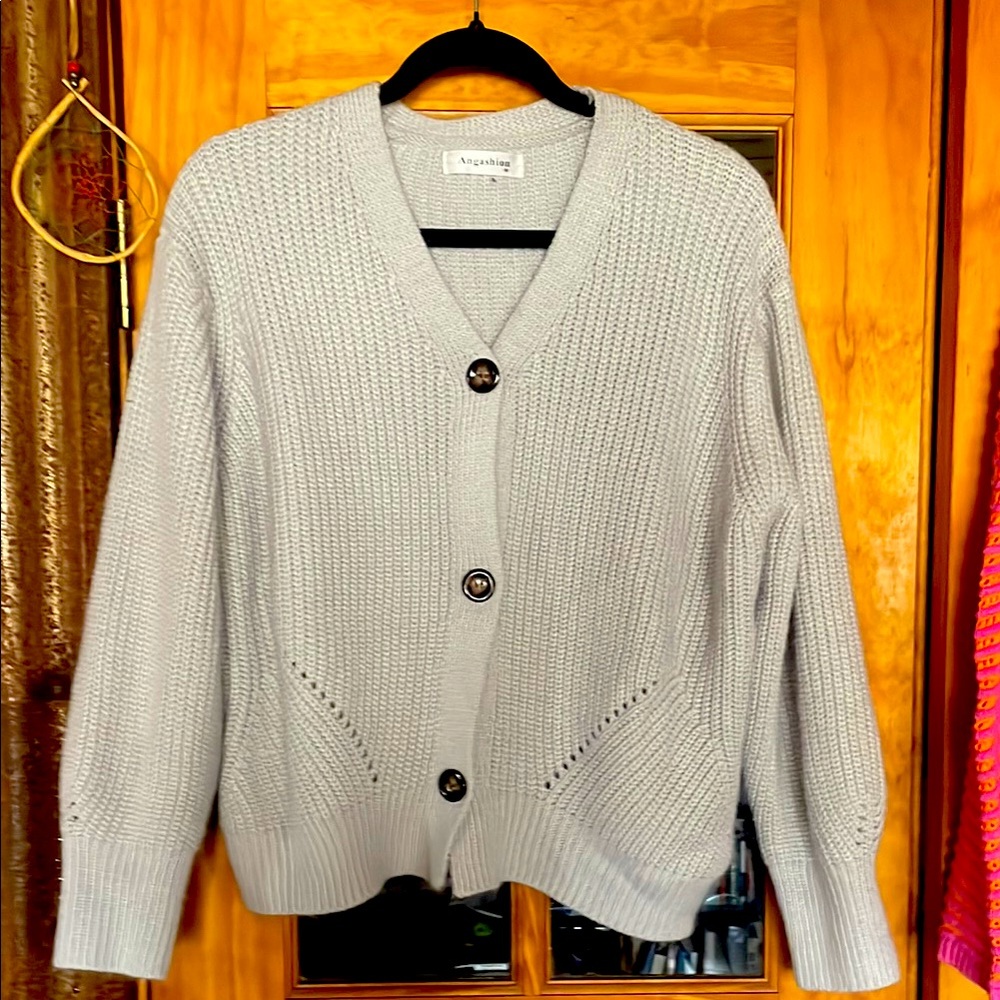 ANGASHION Gray Women's Sweater, Size M/L